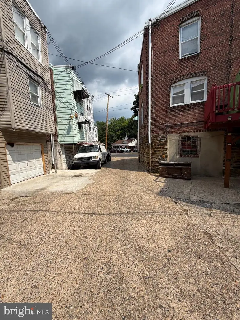 915 Wagner Ave, Philadelphia, PA 19141 - #1