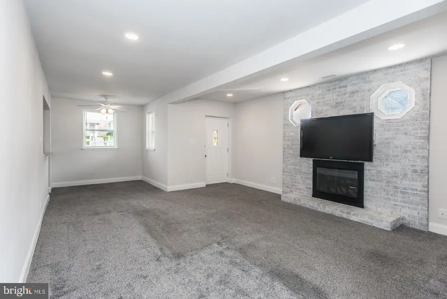9235 Wesleyan Rd, Philadelphia, PA 19114 - #3