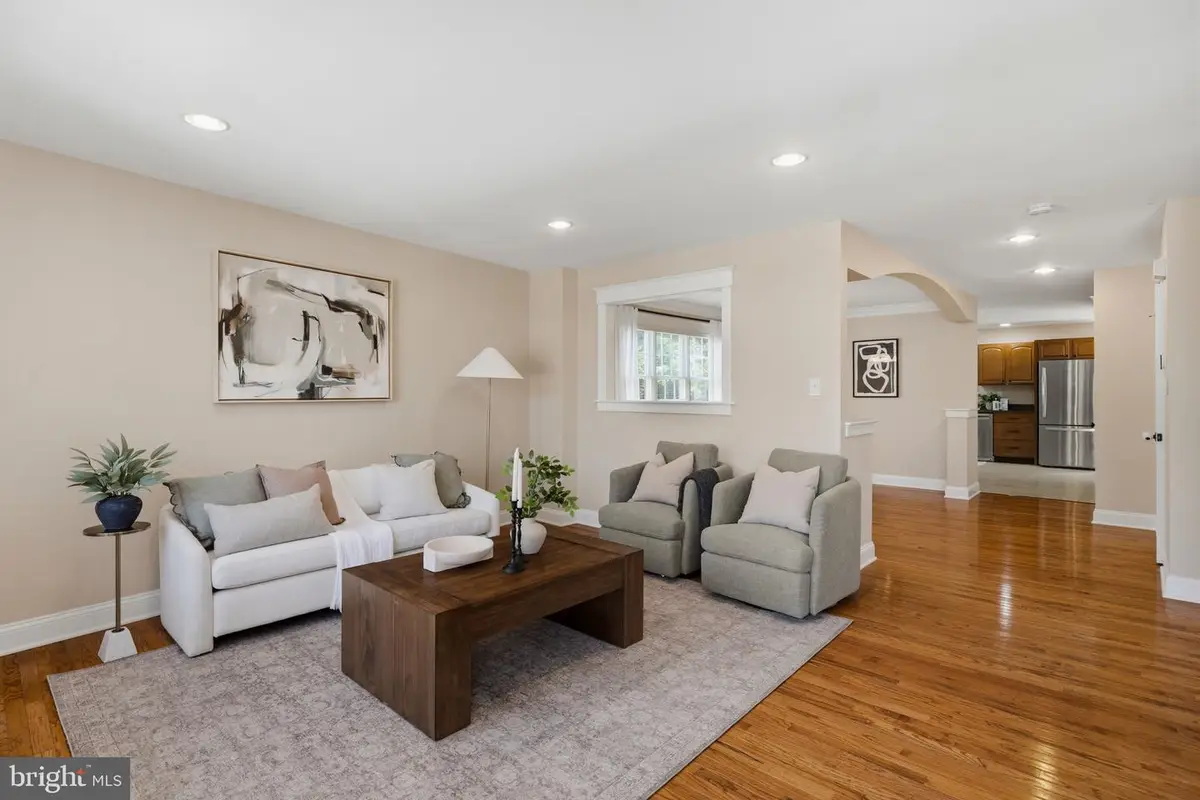 355 Krams Ave, Philadelphia, PA 19128 - #1
