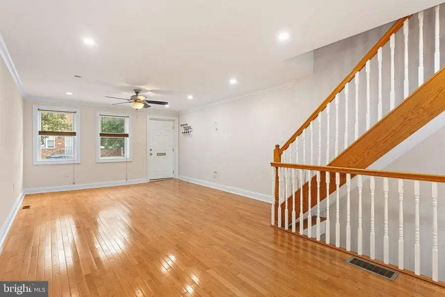 938 Morris St, Philadelphia, PA 19148 - #3