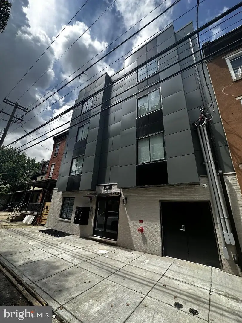 890 N 42nd St, Philadelphia, PA 19104 - #1