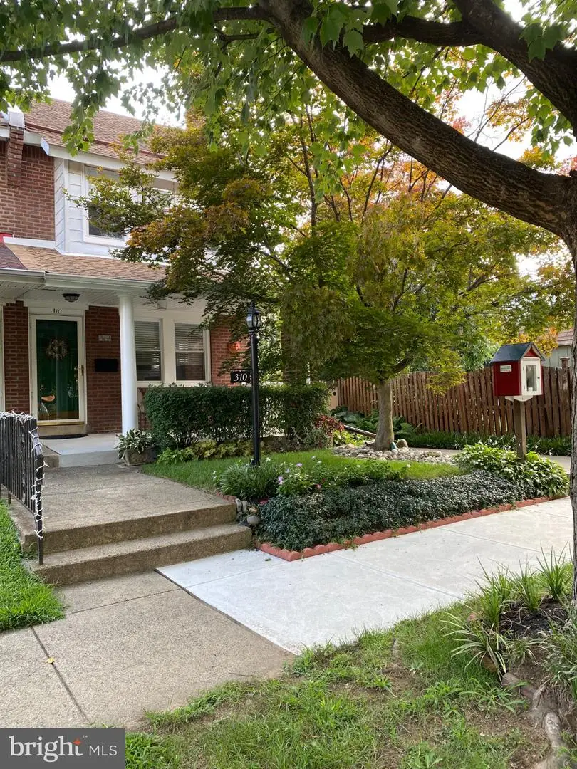 310 Stanwood St, Philadelphia, PA 19111 - #1