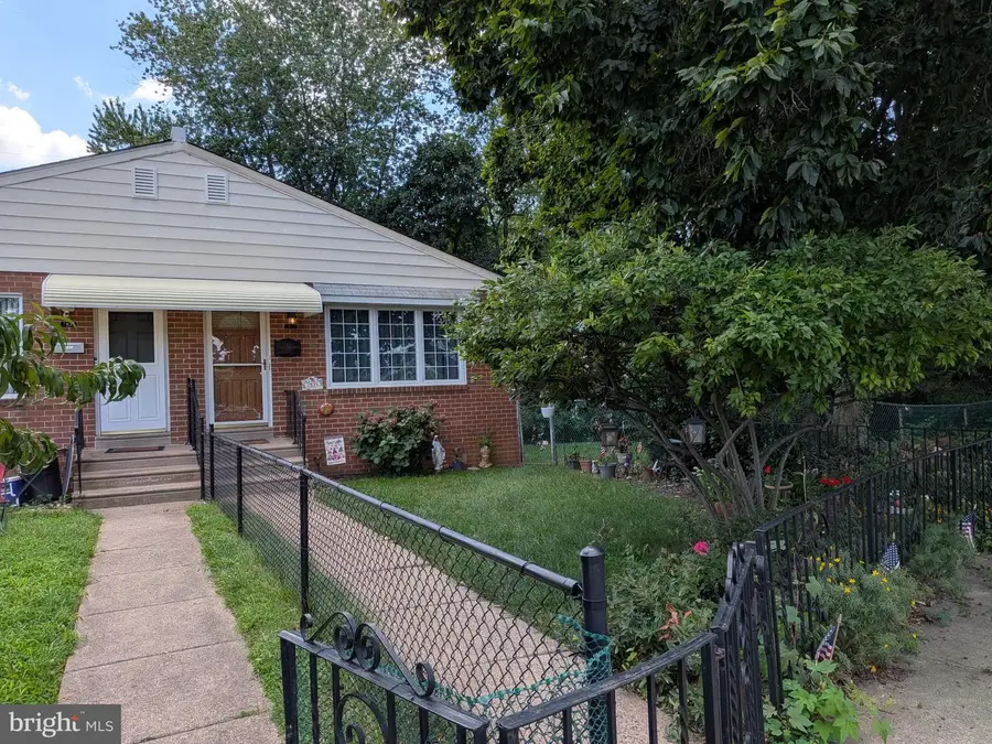 7835 Lawndale Ave, Philadelphia, PA 19111 - #2