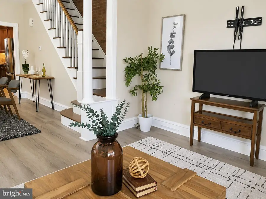 207 Lauriston St, Philadelphia, PA 19128 - #3