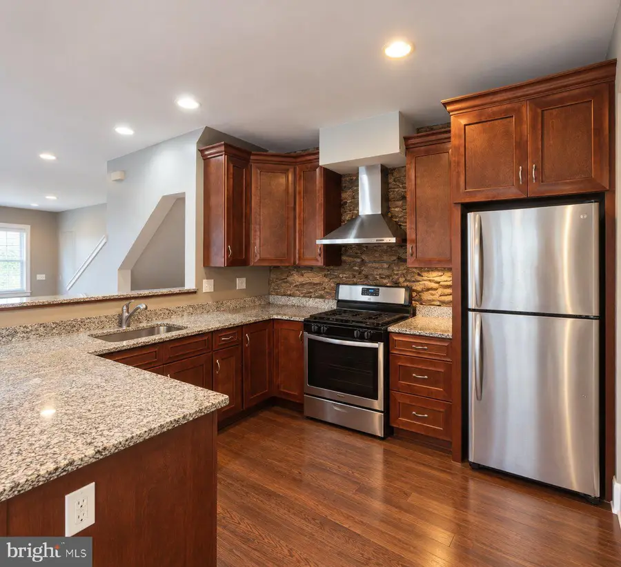 335 Carson St, Philadelphia, PA 19128 - #3