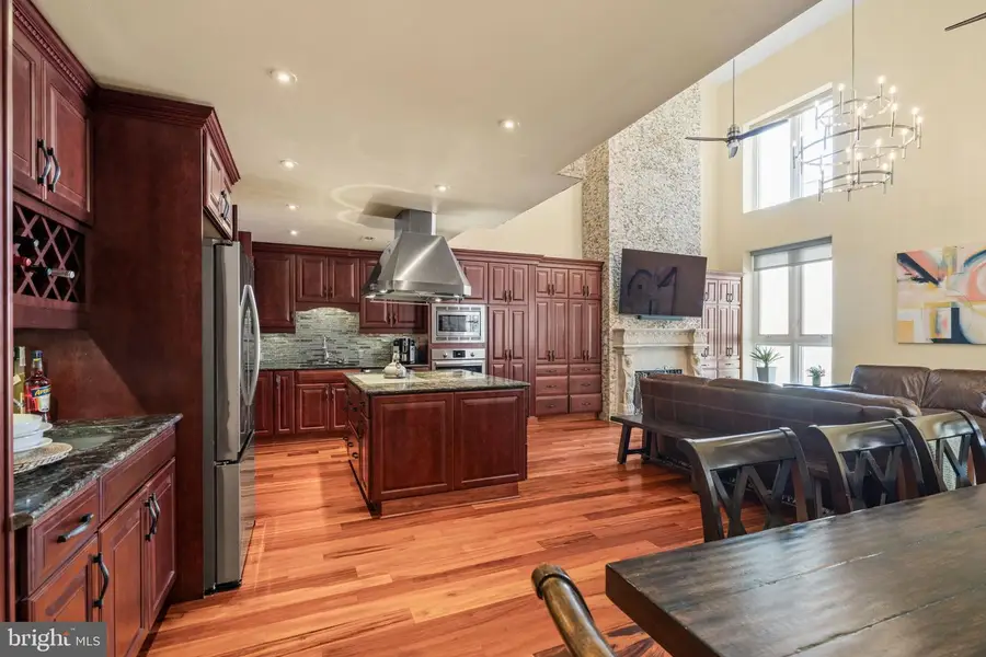 802 Locust St #penthouse, Philadelphia, PA 19107 - #2