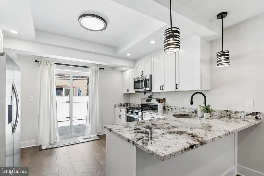 219 Daly St, Philadelphia, PA 19148 - #3
