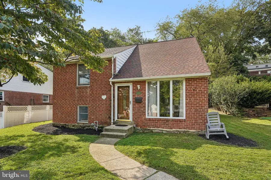 915 Lomond Ln, Philadelphia, PA 19128 - #2