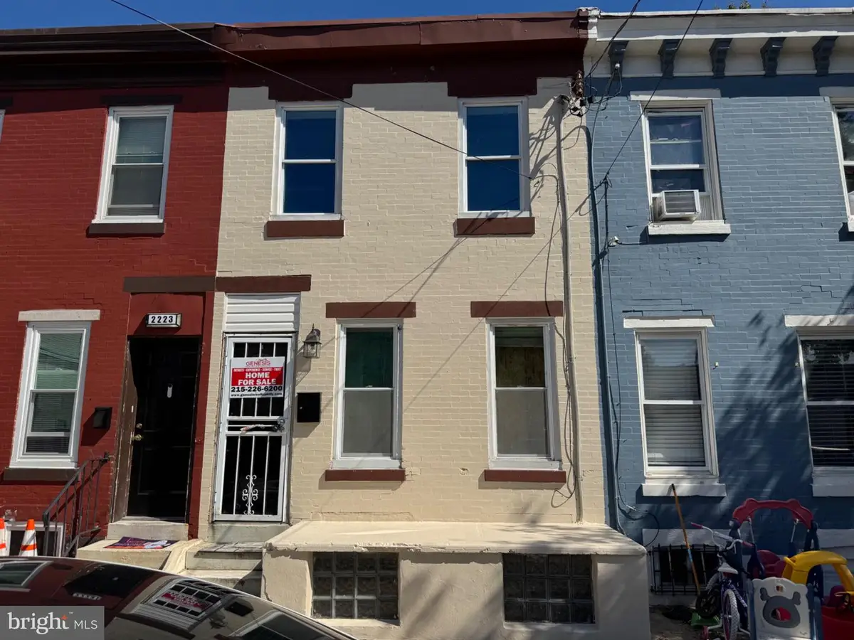 2221 Fairhill St, Philadelphia, PA 19133 - #1