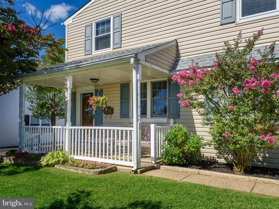 9818 Woodfern Rd, Philadelphia, PA 19115 - #2