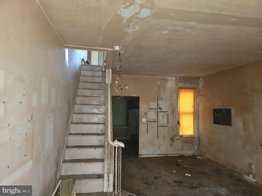 113 W Wishart St, Philadelphia, PA 19133 - #2