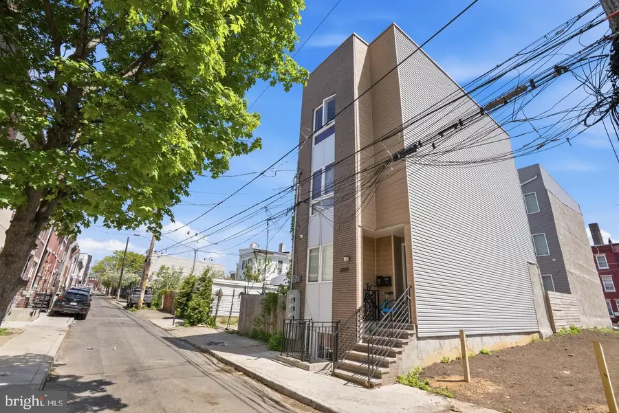 2010 N 8th St, Philadelphia, PA 19122 - #3