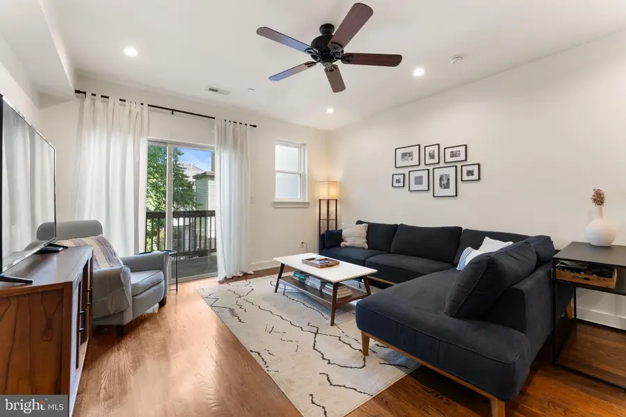 631 W Oxford St #2, Philadelphia, PA 19122 - #3