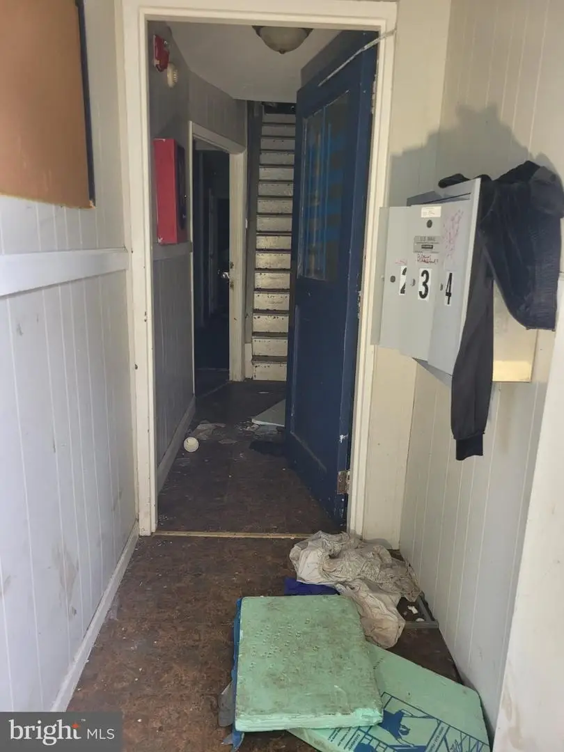 819 N 41st, Philadelphia, PA 19104 - #2