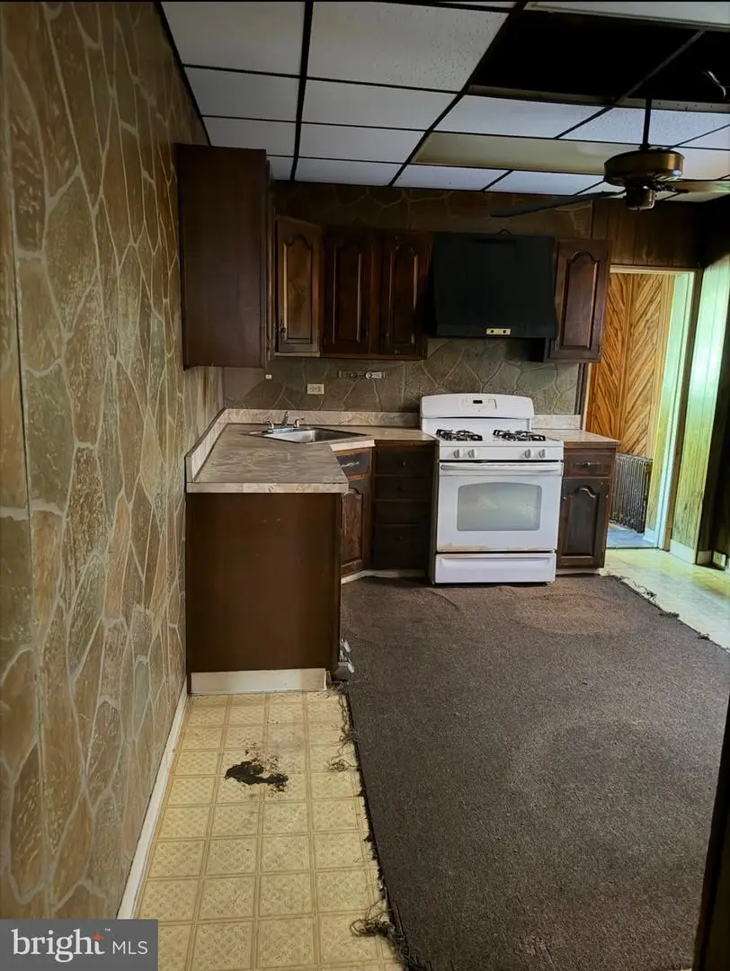 2011 E Cambria St, Philadelphia, PA 19134 - #1