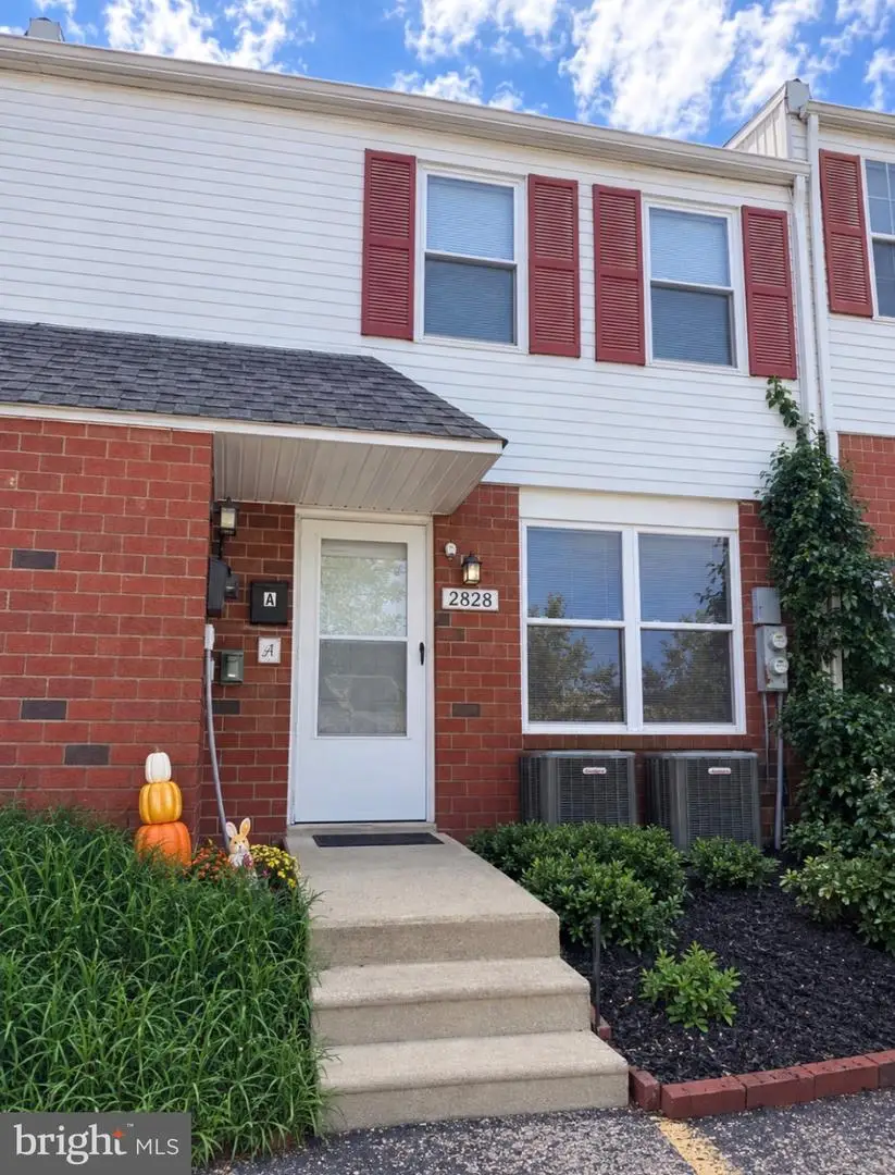 2828 Saxton Rd, Philadelphia, PA 19114 - #1