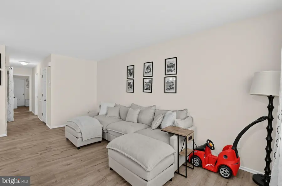 2828 Saxton Rd, Philadelphia, PA 19114 - #3