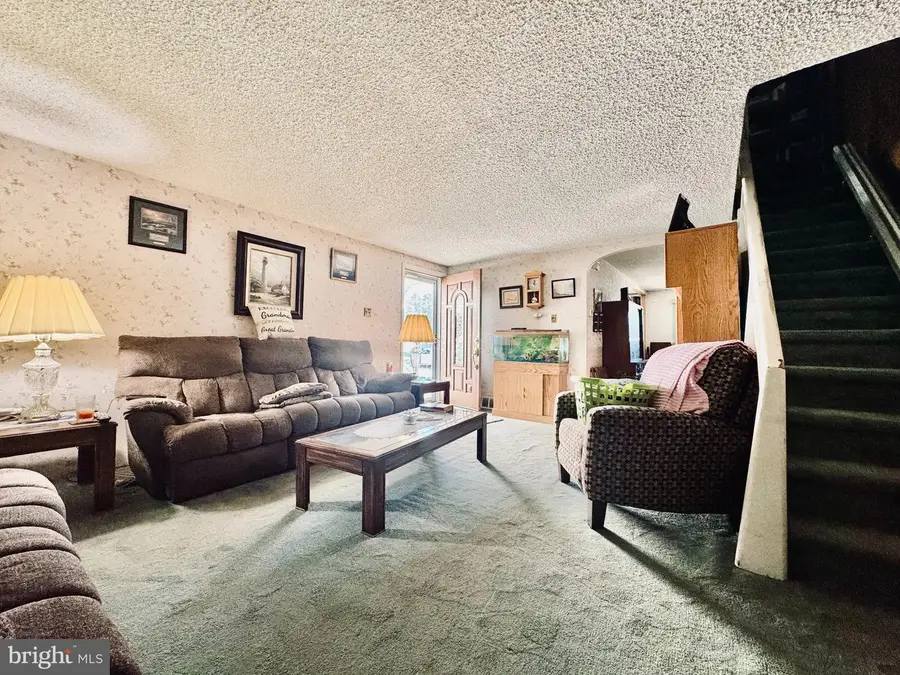 8 Shipley Pl, Philadelphia, PA 19152 - #2