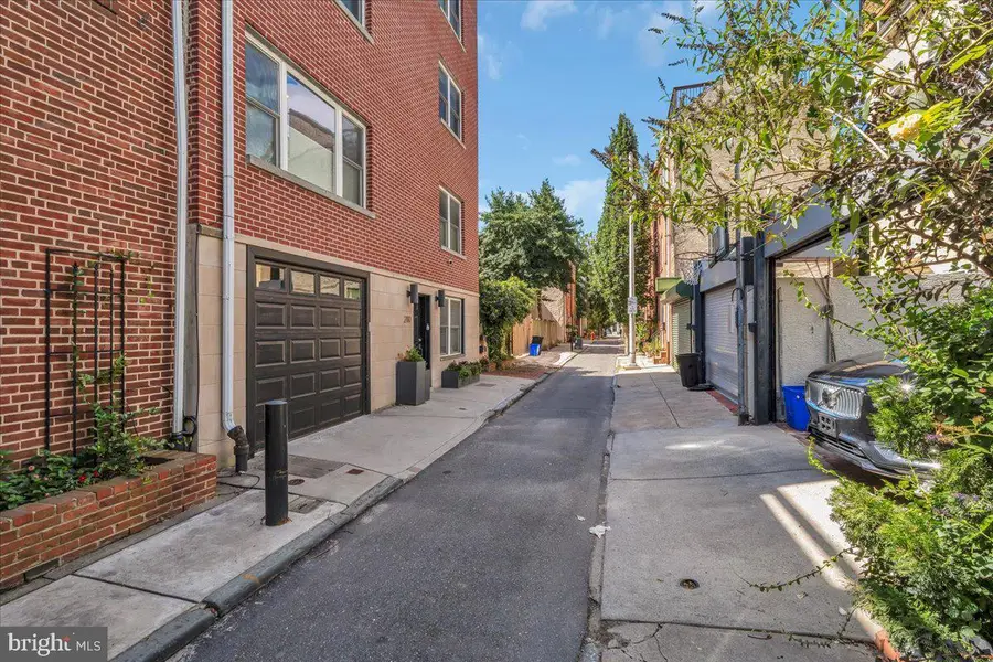 2110-12 Tryon St, Philadelphia, PA 19146 - #3