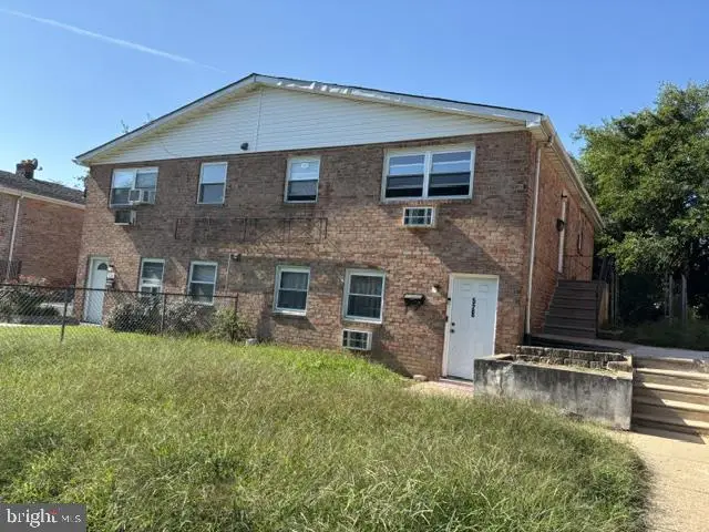 528 Foster St, Philadelphia, PA 19116 - #1