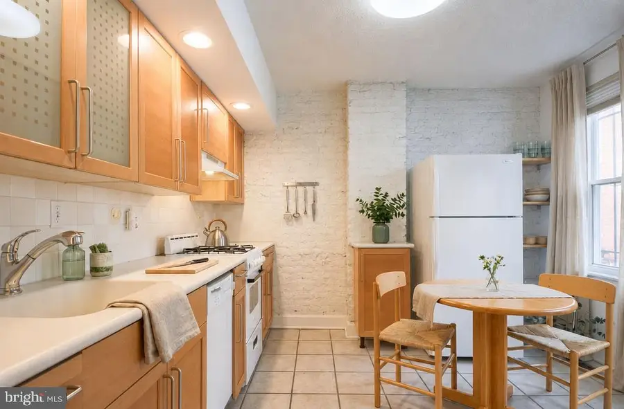 2204 Kater St, Philadelphia, PA 19146 - #2