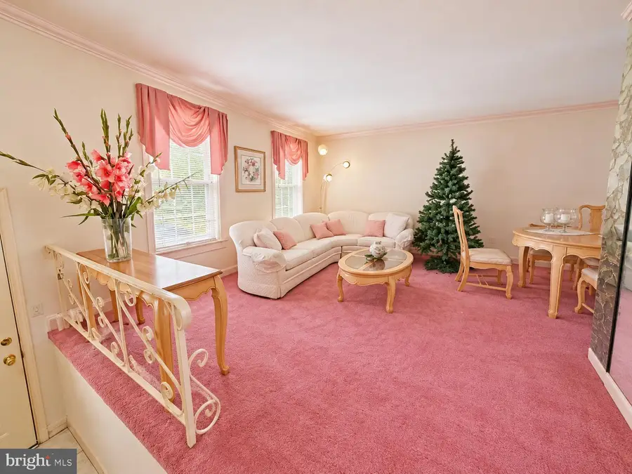 7402 Dicks Ave, Philadelphia, PA 19153 - #2