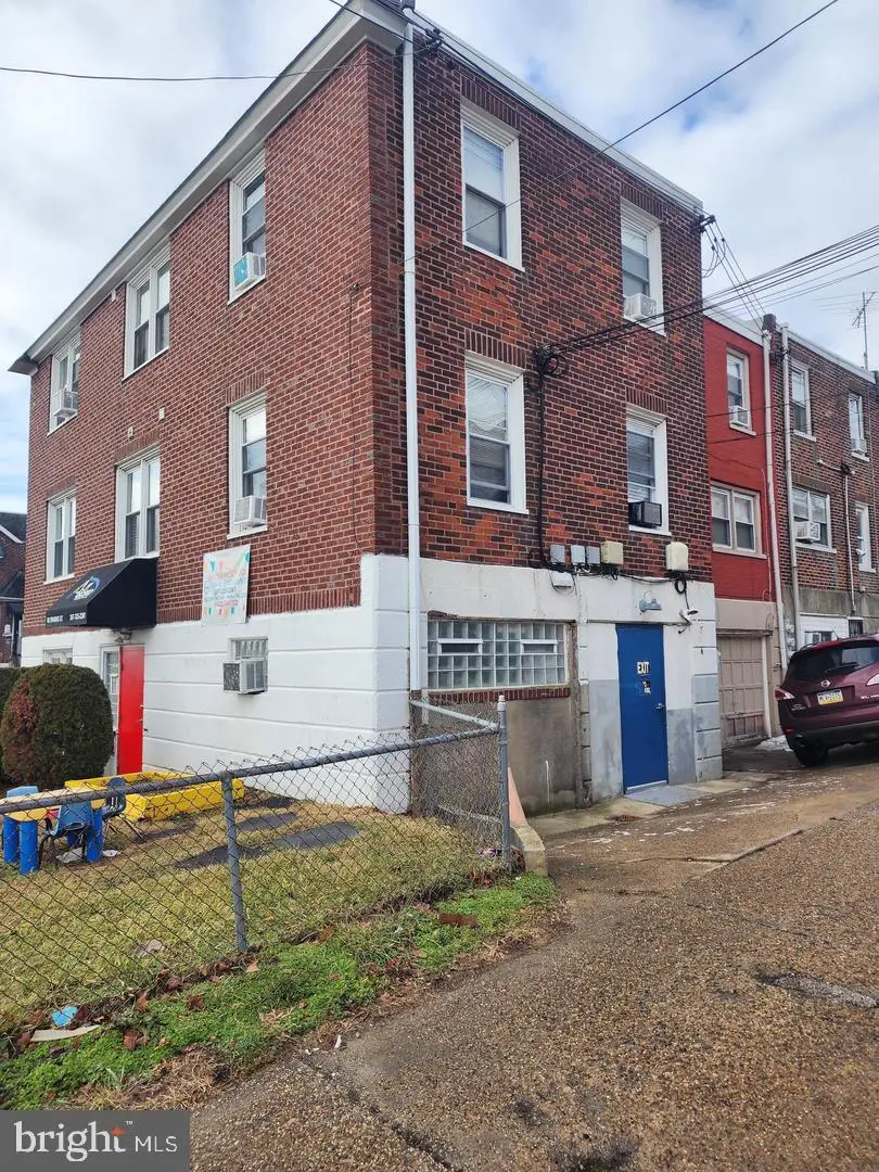 89 Sparks St, Philadelphia, PA 19120 - #2