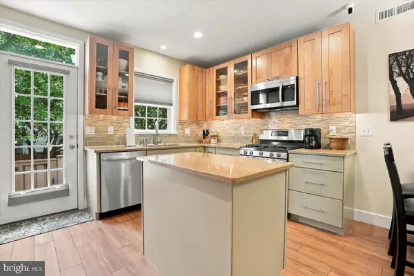 251 S Warnock St, PHILADELPHIA, PA 19107