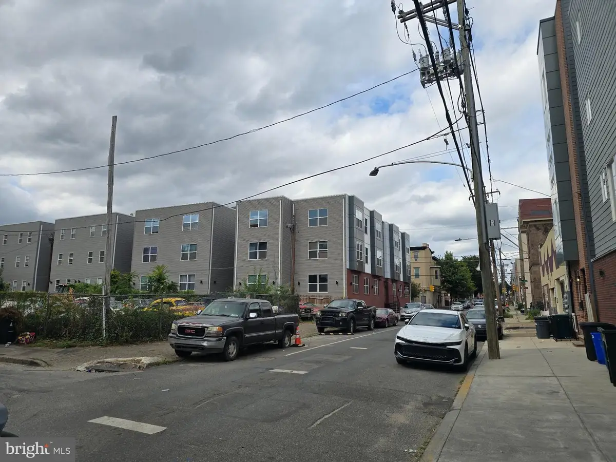 1319 N 17th St, Philadelphia, PA 19121 - #1