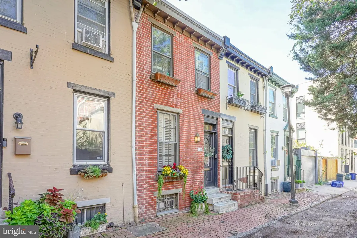 2220 Manning St, Philadelphia, PA 19103 - #1