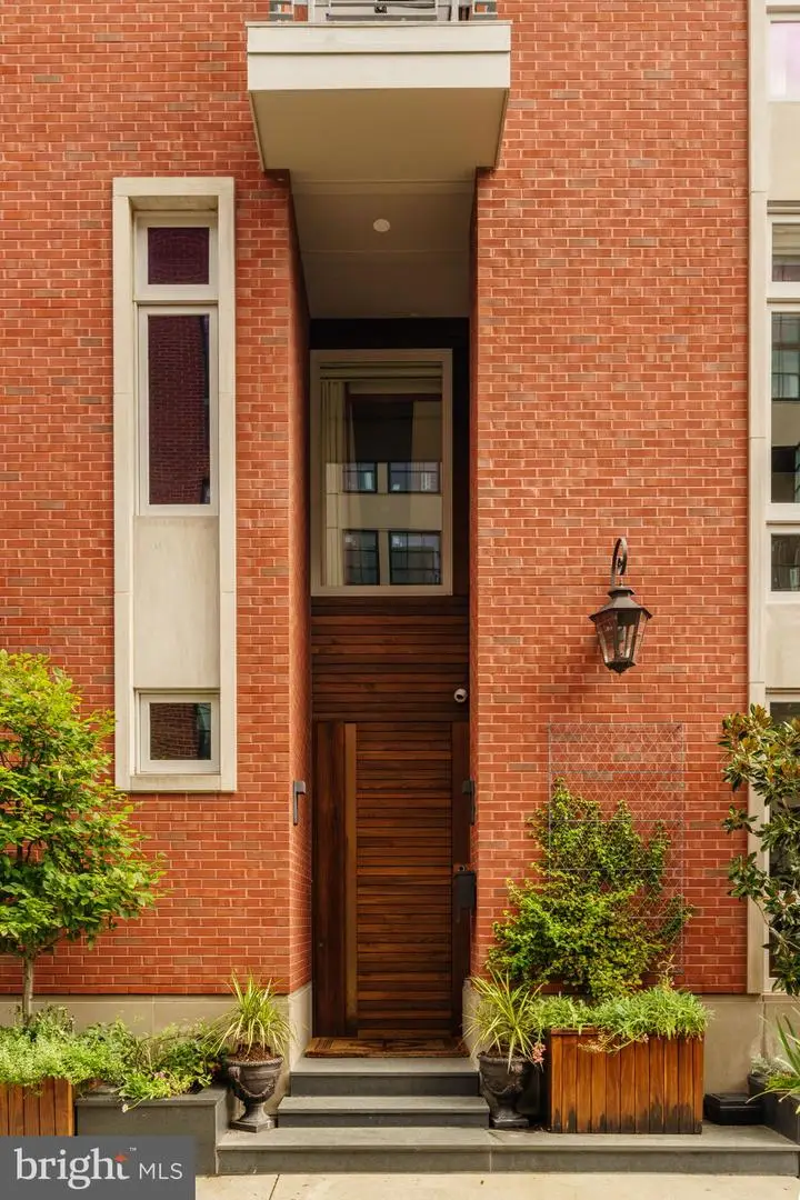 2001 Waverly St, Philadelphia, PA 19146 - #2