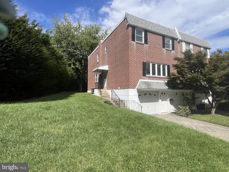 825 W Bells Mill Rd, Philadelphia, PA 19128 - #2