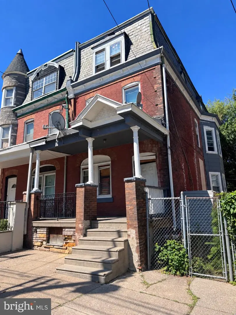 6813 Woodland Ave, Philadelphia, PA 19142 - #1