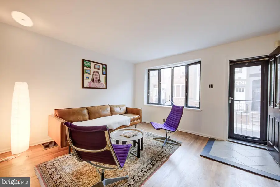 2416 S Alder St, Philadelphia, PA 19148 - #2