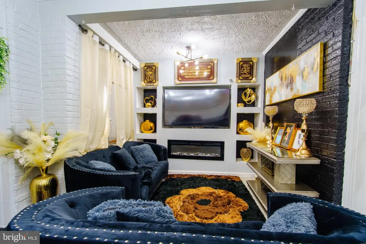 6245 Washington Ave, Philadelphia, PA 19143 - #1