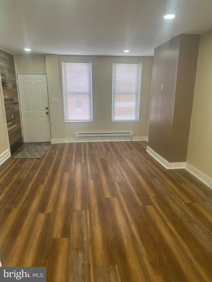 810 W Birch St, Philadelphia, PA 19133 - #3