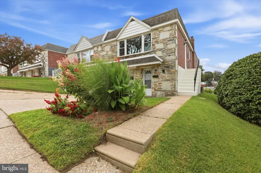 704 Hill Rd, Philadelphia, PA 19128 - #2