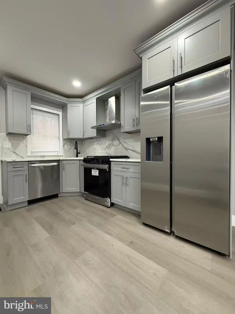 2502 S Sheridan St, Philadelphia, PA 19148 - #1