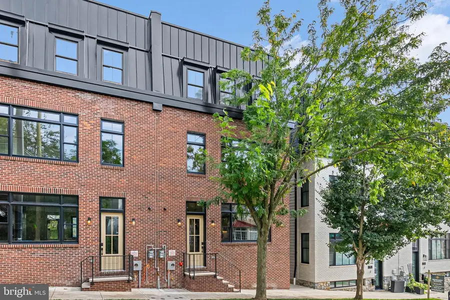 210 Kalos St, Philadelphia, PA 19128 - #2