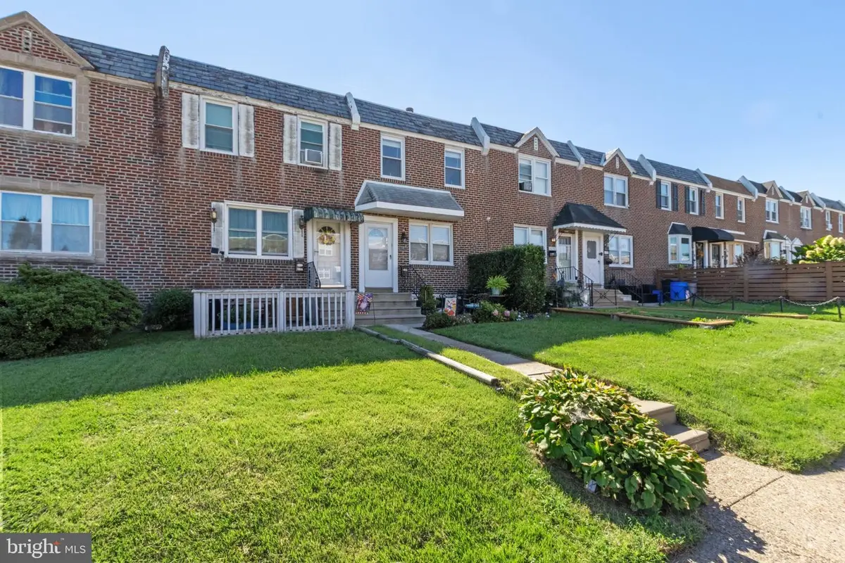 6135 Reach St, Philadelphia, PA 19111 - #1