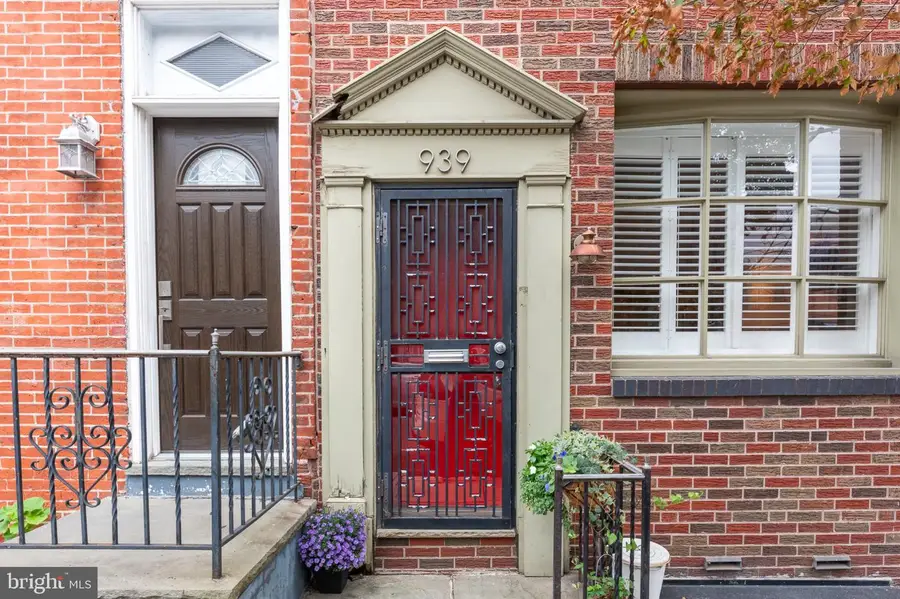 939 S 8th St, Philadelphia, PA 19147 - #3