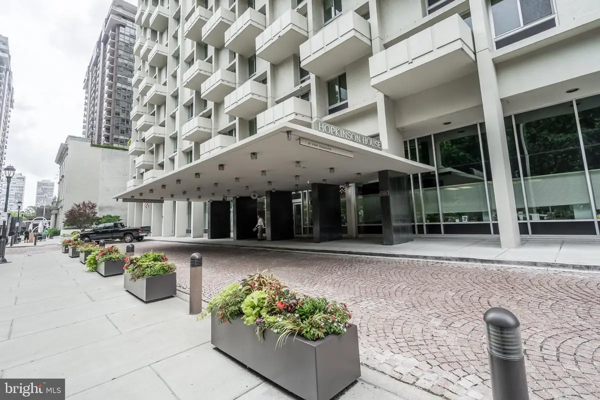 604 S Washington Sq #1004, Philadelphia, PA 19106 - #1