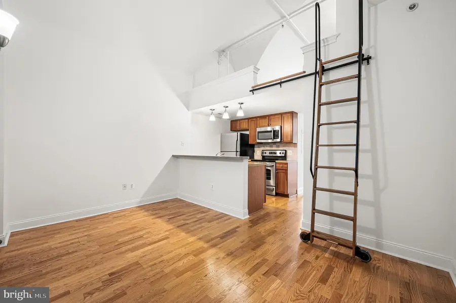 1 Academy Cir #221, Philadelphia, PA 19146 - #3