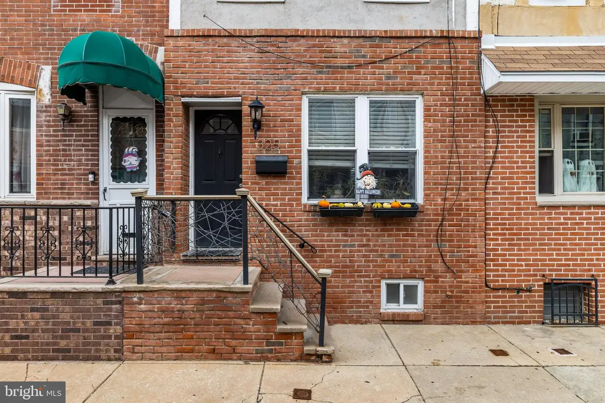 325 Cantrell St, Philadelphia, PA 19148 - #1