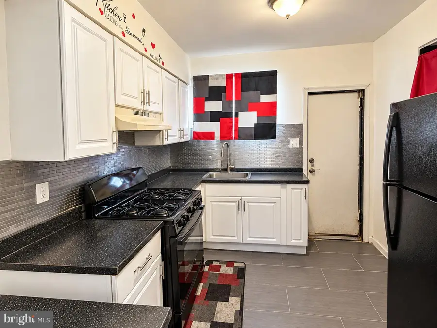 2005 S Crosskey St, Philadelphia, PA 19145 - #3
