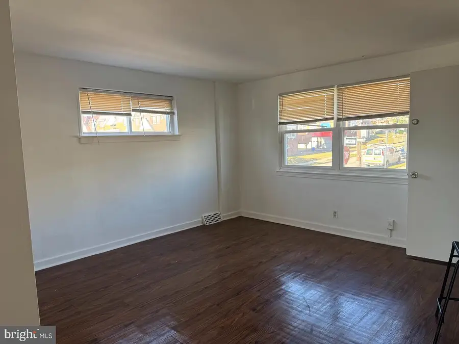 7736 Gilbert St, Philadelphia, PA 19150 - #3
