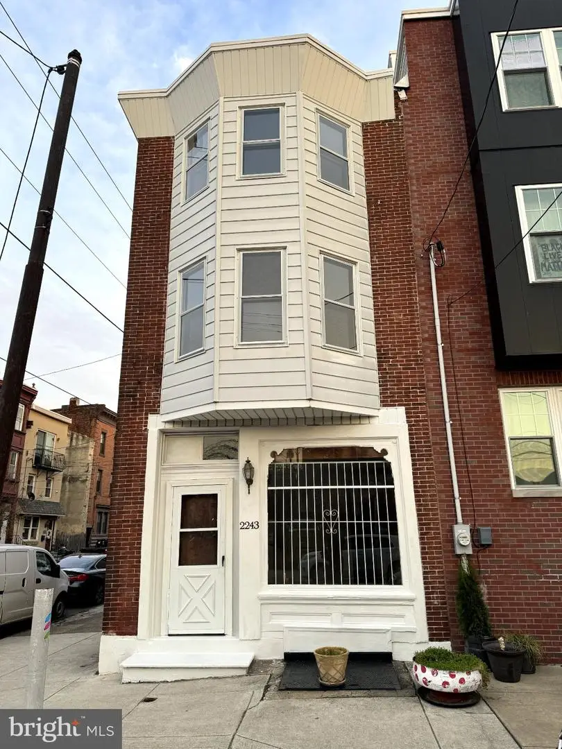 2243 Emerald St, Philadelphia, PA 19125 - #1