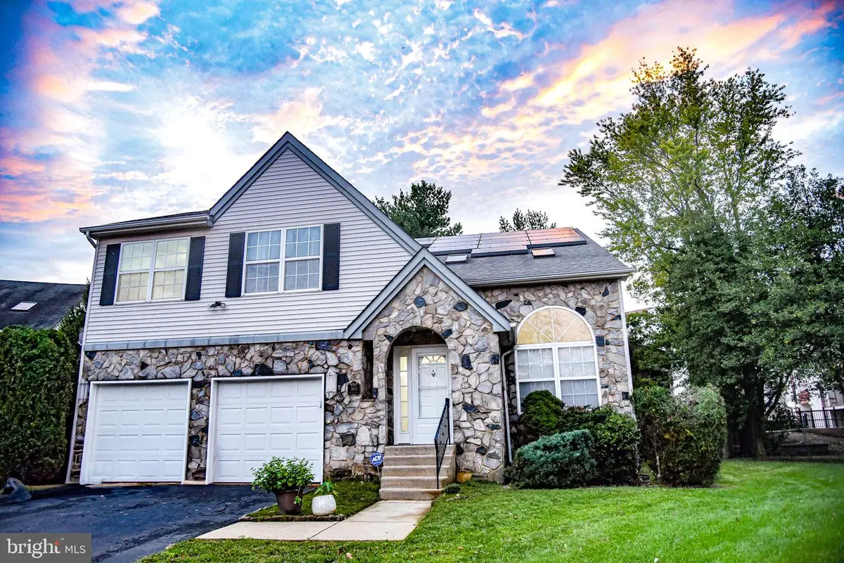 303 Laura Ln, Philadelphia, PA 19116 - #1