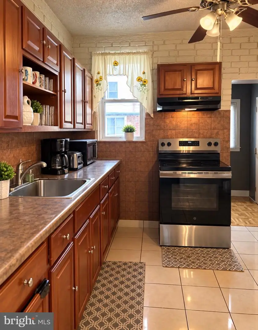 4821 D St, Philadelphia, PA 19120 - #3
