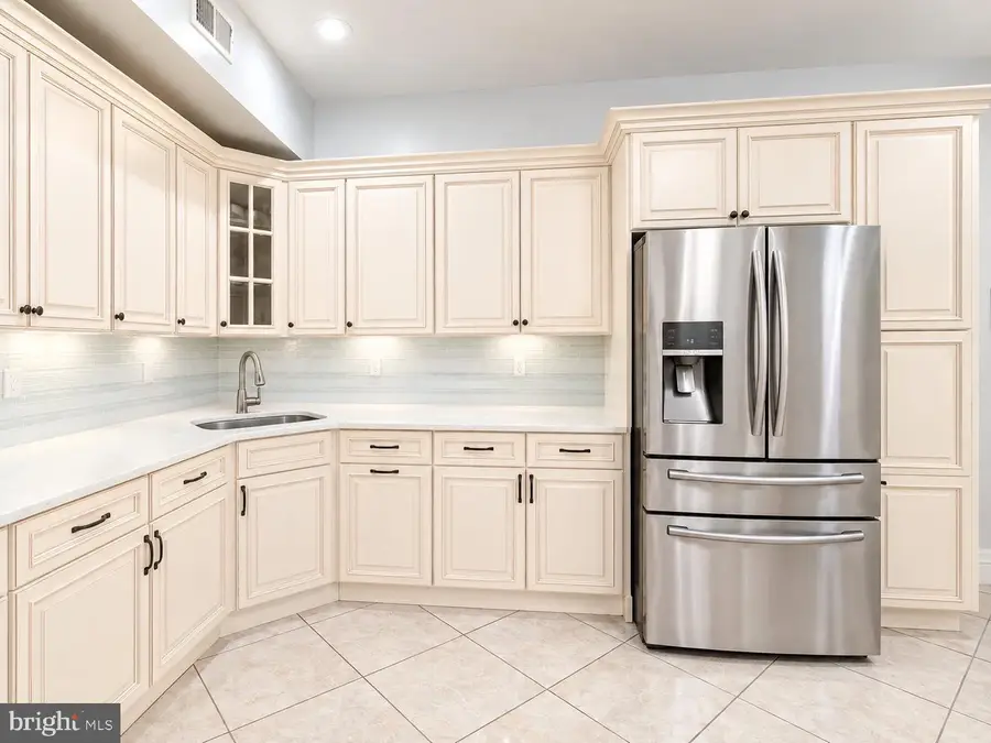 926-928 Race St #4c, Philadelphia, PA 19107 - #2